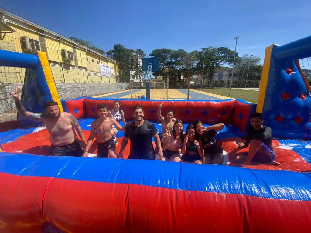 56910a13-59c8-4b75-a56d-7ef89de3e735