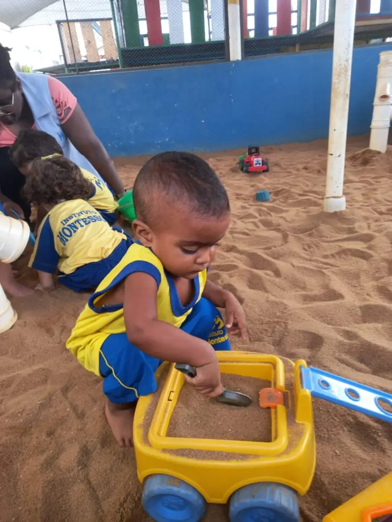 cf4aa285-13b6-4db8-ab3b-c17a028e4b4f