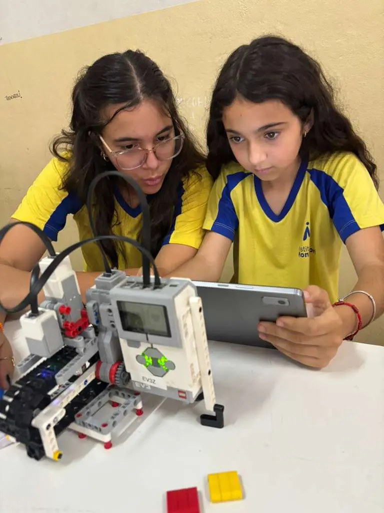 WhatsApp Image 2025-10-18 at 10.12.01 (1)